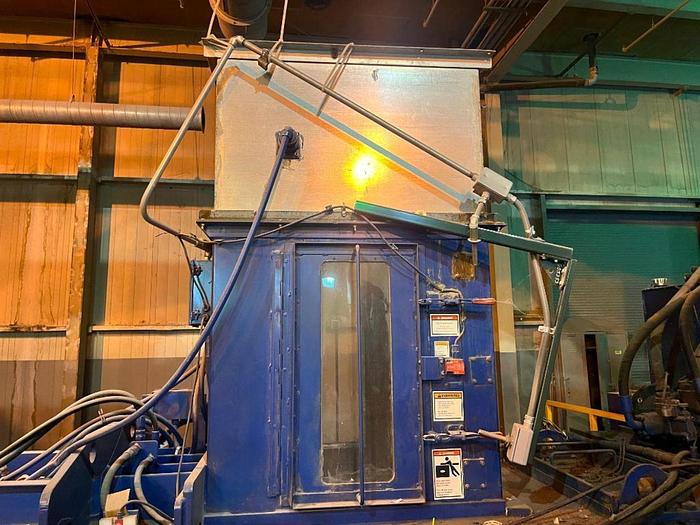 Used AMERICAN MODEL PAC HORIZONTAL AUTO TIE BALER WITH PARKER CONTROLS 30 HP - NEEDS REBUILD