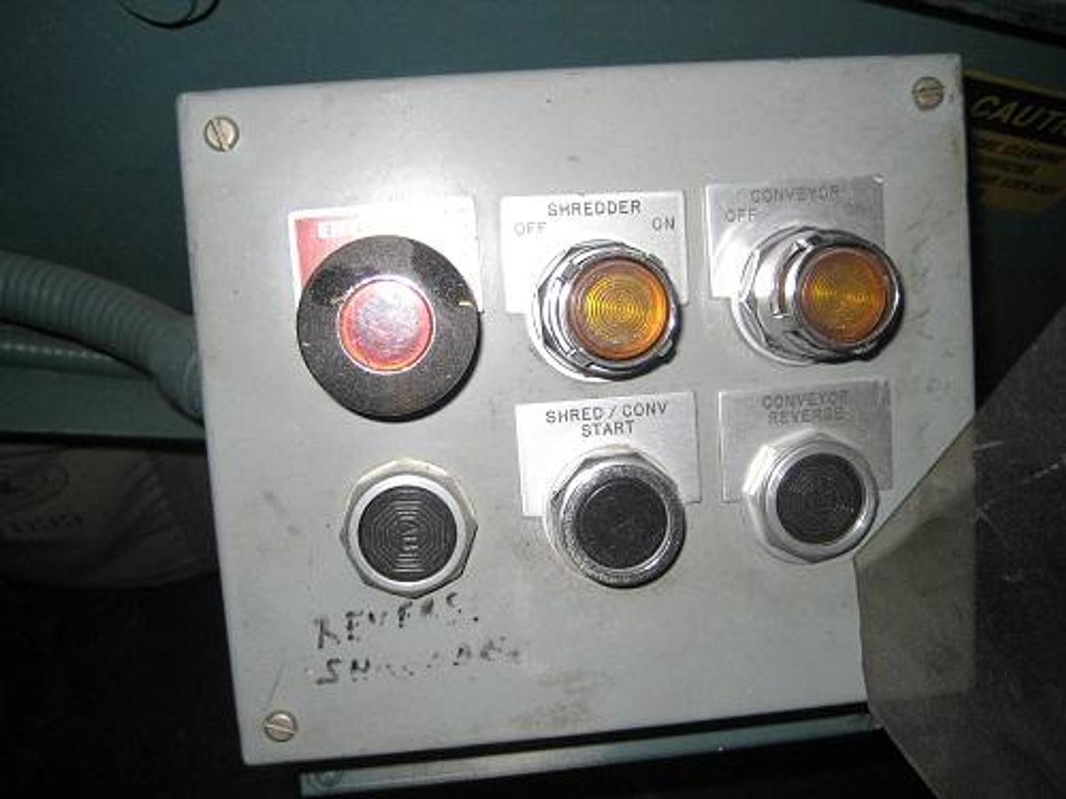 Used MAREN MODEL 50 SHREDDER WITH MAREN 122 BALER CONVEYOR INCLUDED