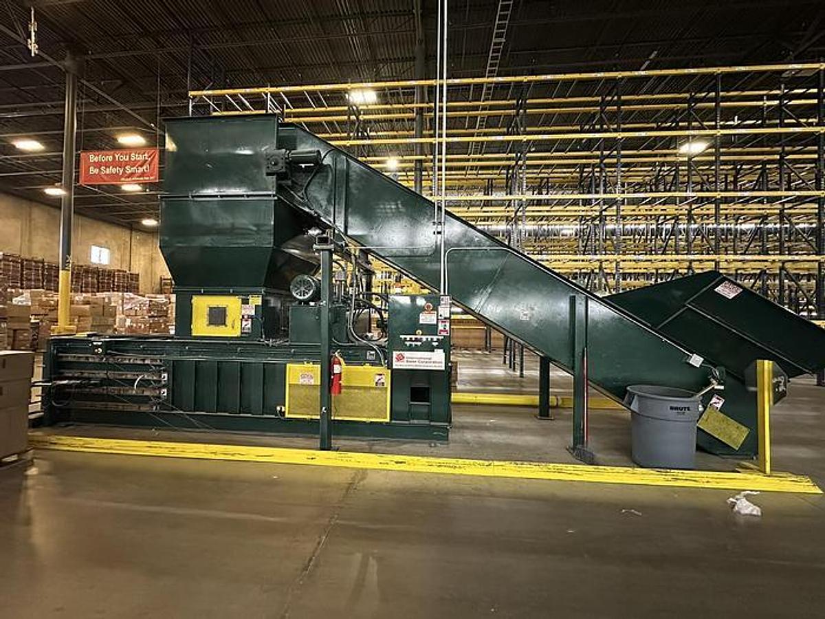 Used INTERNATIONAL BALER MODEL NA-1295-48 HORIZONTAL CLOSED DOOR BALER 30HP