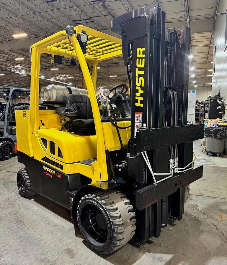 Used 12,000 POUND LB. MODEL S120FTPRS FORKLIFT ROLL CLAMP TRUCK MANUFACTURED 2022 ONLY 1,134 HOURS
