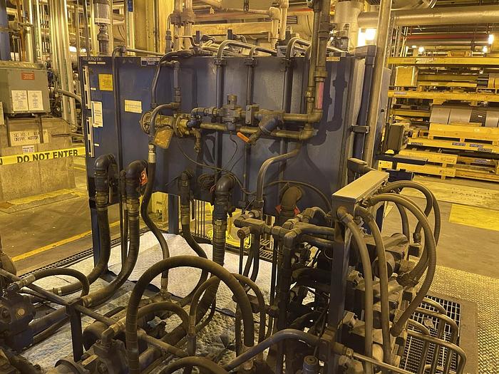 Used MOBIL HYDRAULIC OIL GEAR