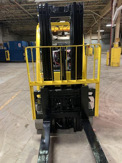 Used 6,000 POUND HYSTER S60FT FORKLIFT WITH SIDESHIFT 3-STAGE MAST