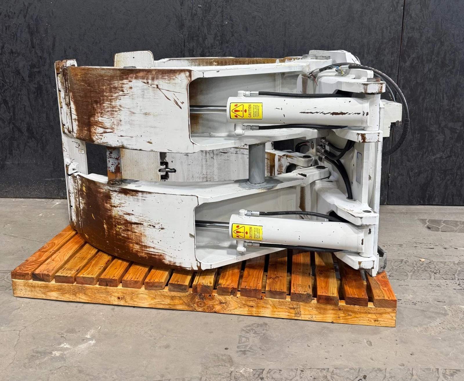 Used 72" CASCADE PAPER ROLL CLAMP MODEL 100F-RCP-364