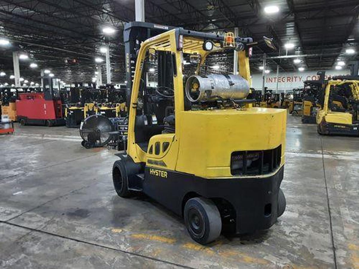 Used 12000 LB HYSTER S120FTPRS W/4 WAY HYDRAULICS