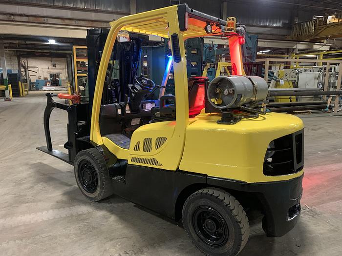 Used 8,000 POUND CAPACITY HYSTER H80FT FORKLIFT WITH PNEUMATIC TIRES AND SIDESHIFT