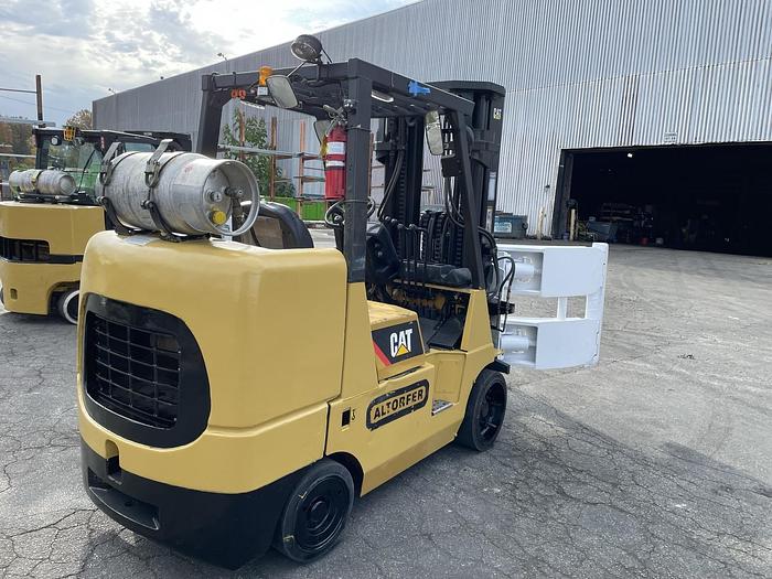 Used CATERPILLAR GC45KS 10,000LB FORKLIFT WITH 72" CASCADE CLAMP-SOLD