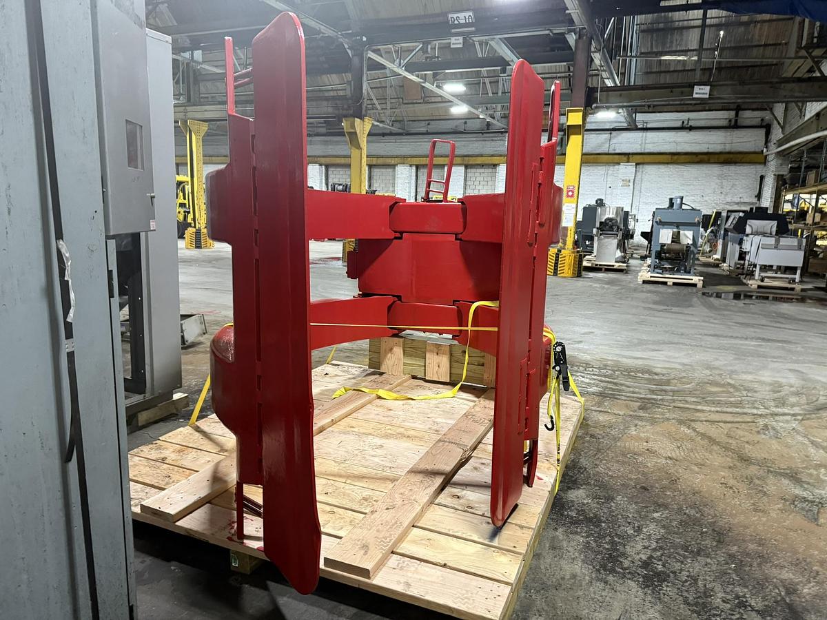 Used 120" BOLZONI MODEL RA-200 ATLE TISSUE ROLL CLAMP CLASS IV