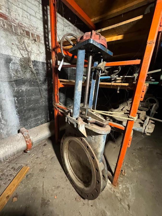 Used 20" FABRI-VALVE MANUAL KNIFE GATE VALVE