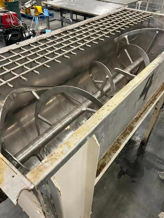 Used STAINLESS STEEL RIBBON BLENDER 