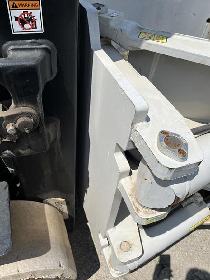 Used 15,500 POUND LB. HYSTER MODEL S155FT-32 WITH 75" CASCADE CLAMP SINGLE STAGE MAST LOW HOURS 3,157