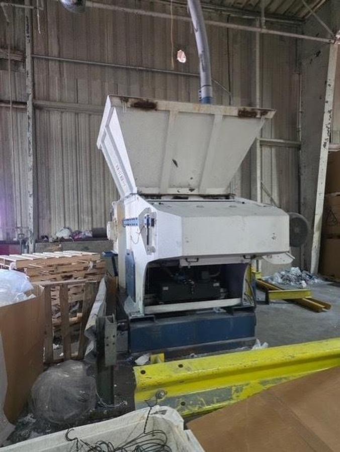 Used 62" x 80" VECOPLAN MODEL VAZ1300 M-FF SINGLE SHAFT SHREDDER 150HP