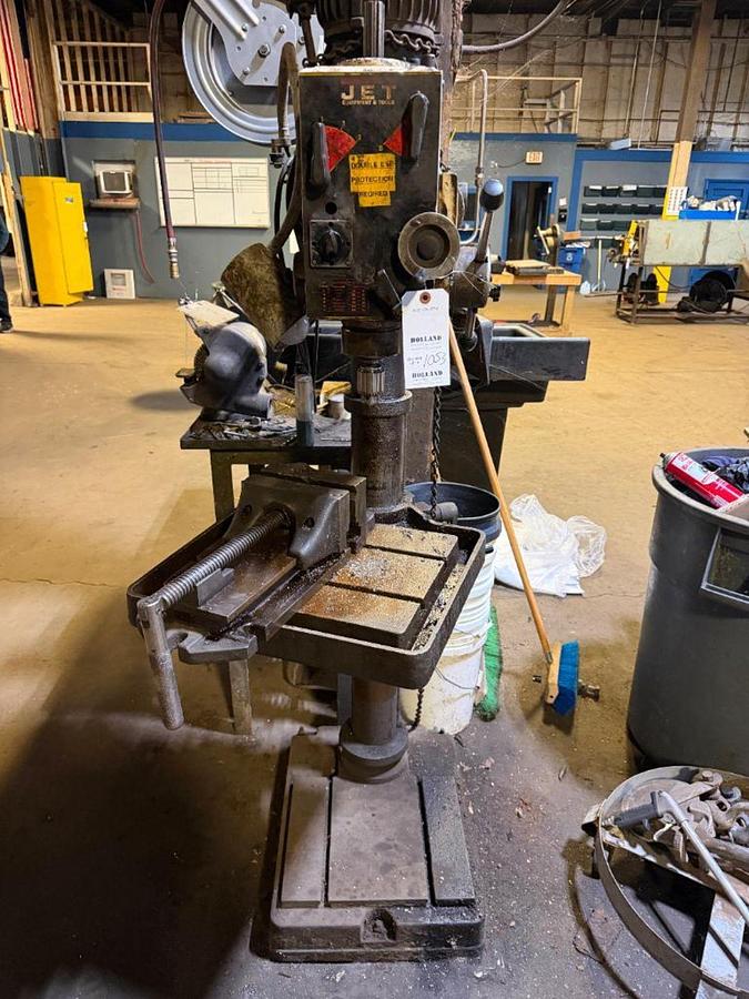 Used JET EQUIPMENT & TOOLS DRILL PRESS WITH VISE