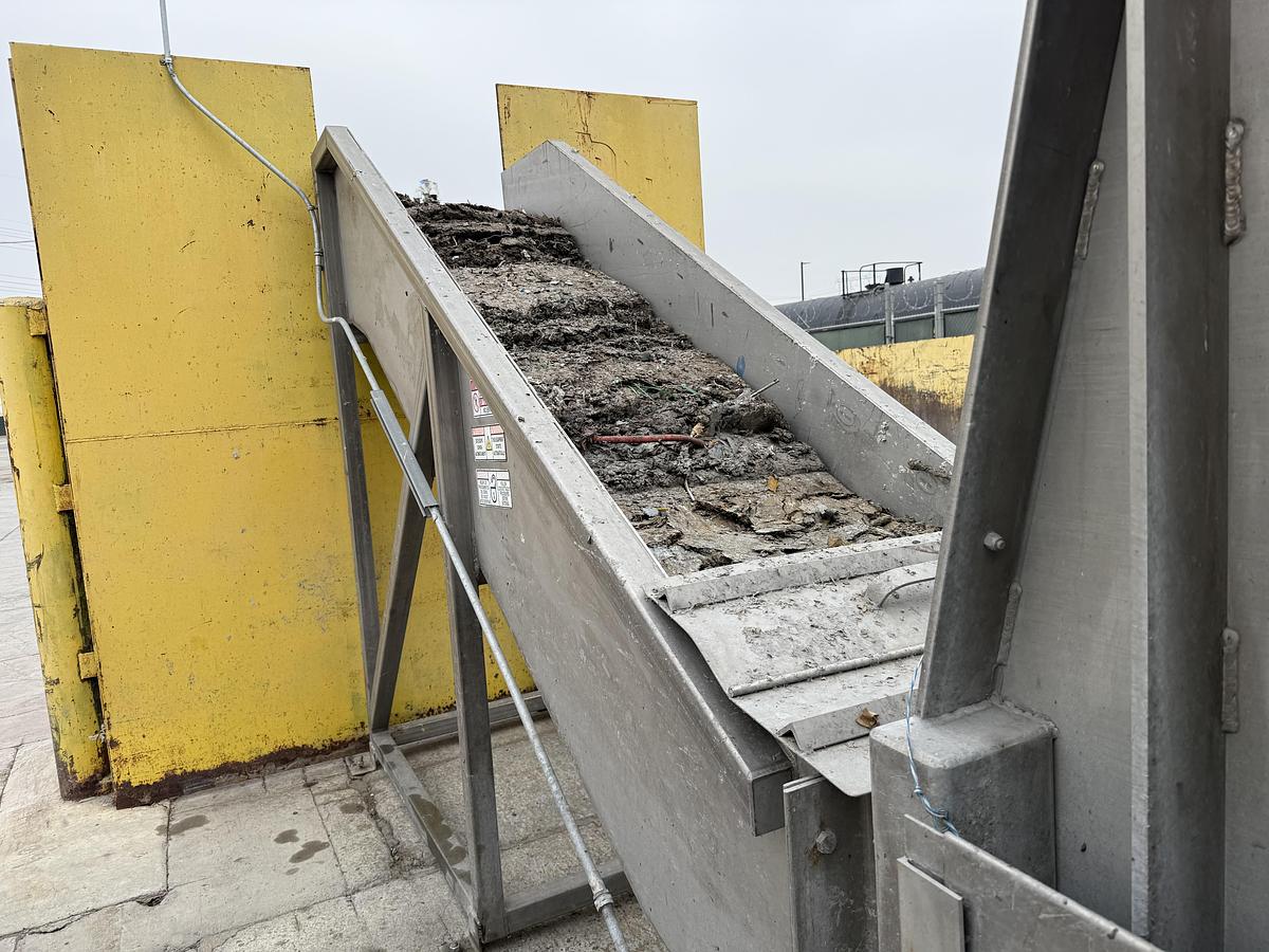 Used LANTECH Q300 PALLET STRETCH WRAPPER MANUFACTURED 2021