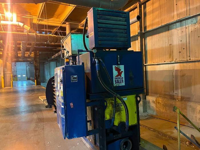 Used AMERICAN MODEL PAC HORIZONTAL AUTO TIE BALER WITH PARKER CONTROLS 30 HP - NEEDS REBUILD