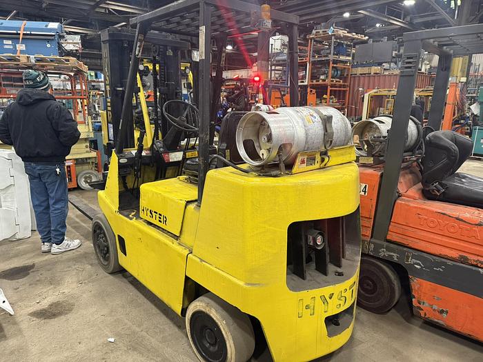 Used 7,000 POUND HYSTER S70XL2 PROPANE FORKLIFT LPG 2 STAGE