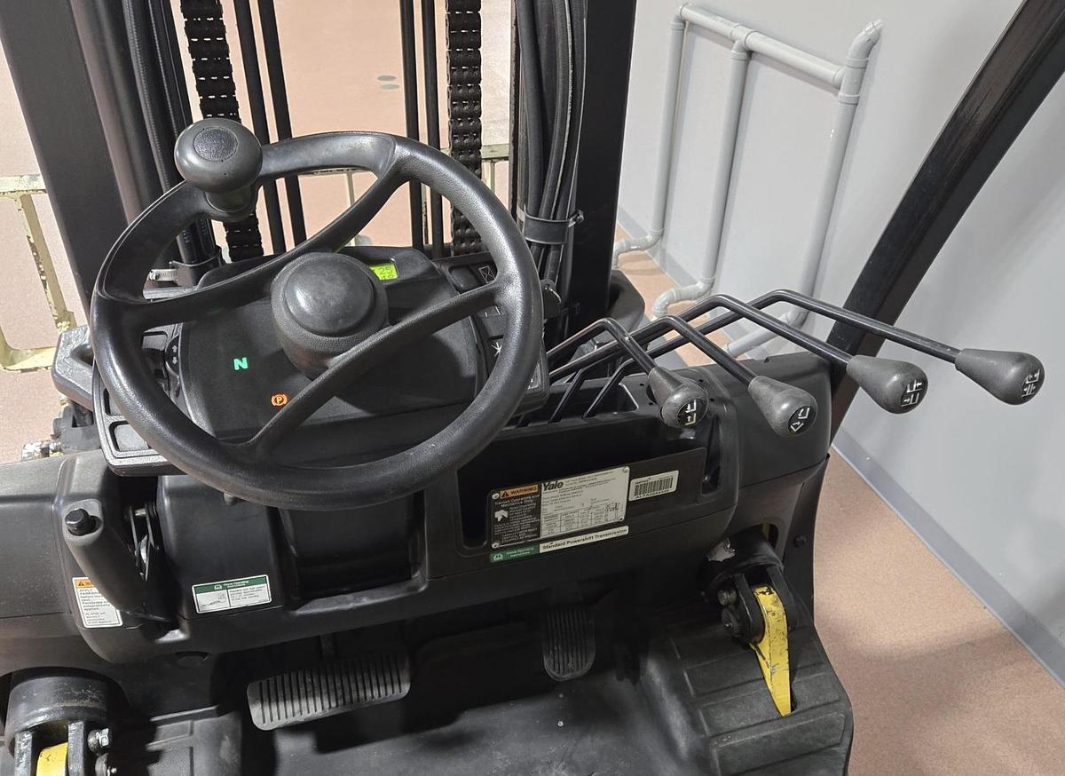 Used 15,500LB CAPACITY YALE GLC155VX FORKLIFT WITH SIDE SHIFT FORK POSITIONER