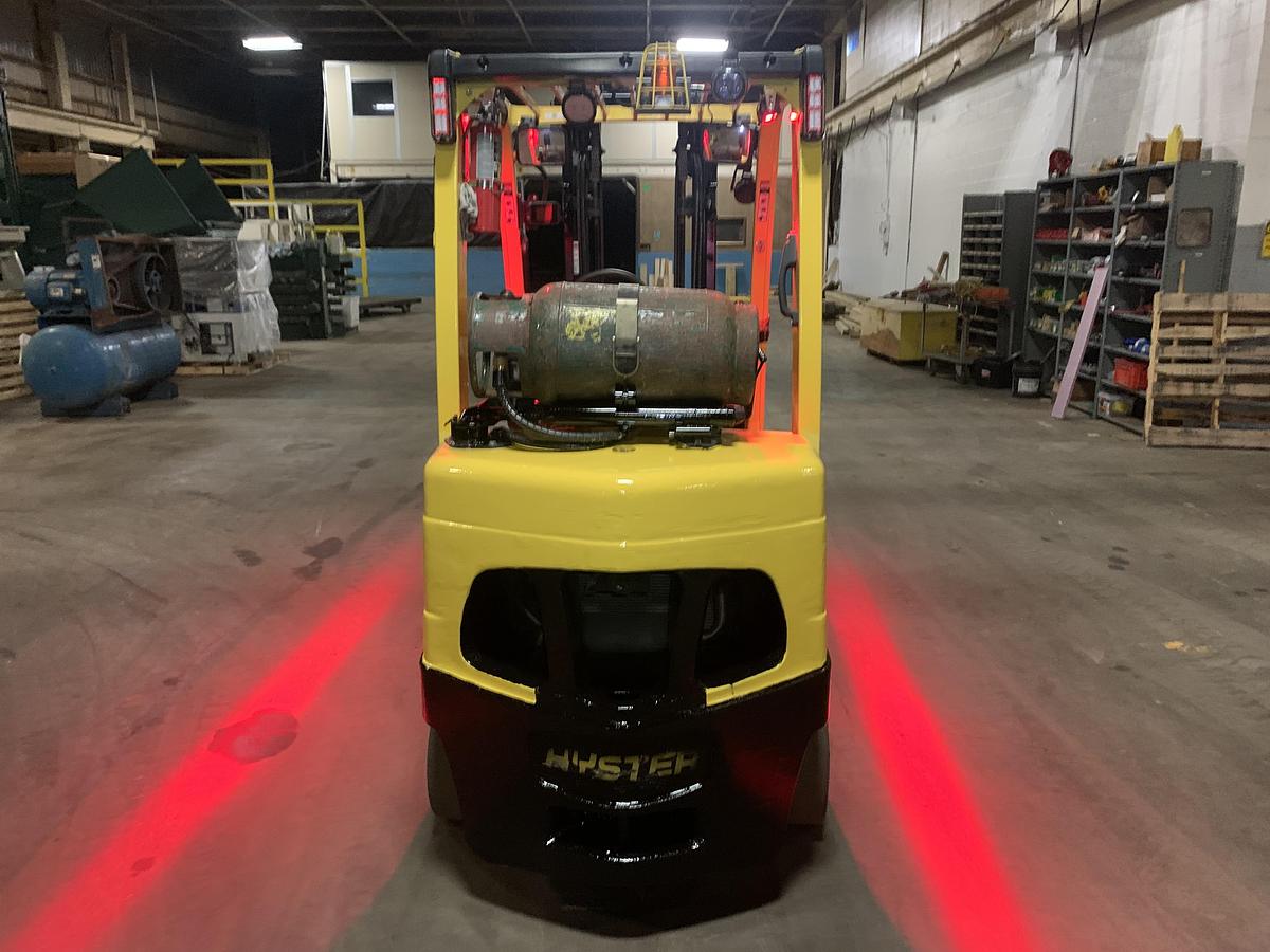 Used 7,000 POUND LB. HYSTER MODEL S70FT FORKLIFT SS/FP
