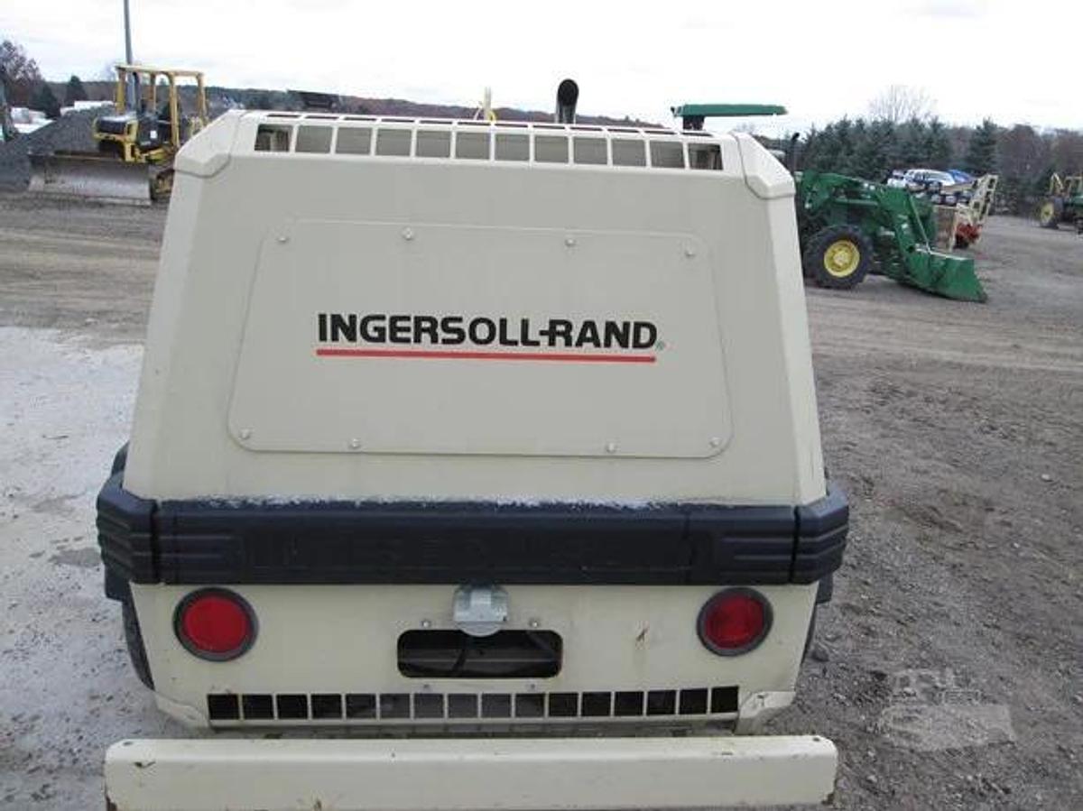 Used INGERSOLL-RAND MODEL P185WJD PORTABLE COMPRESSOR