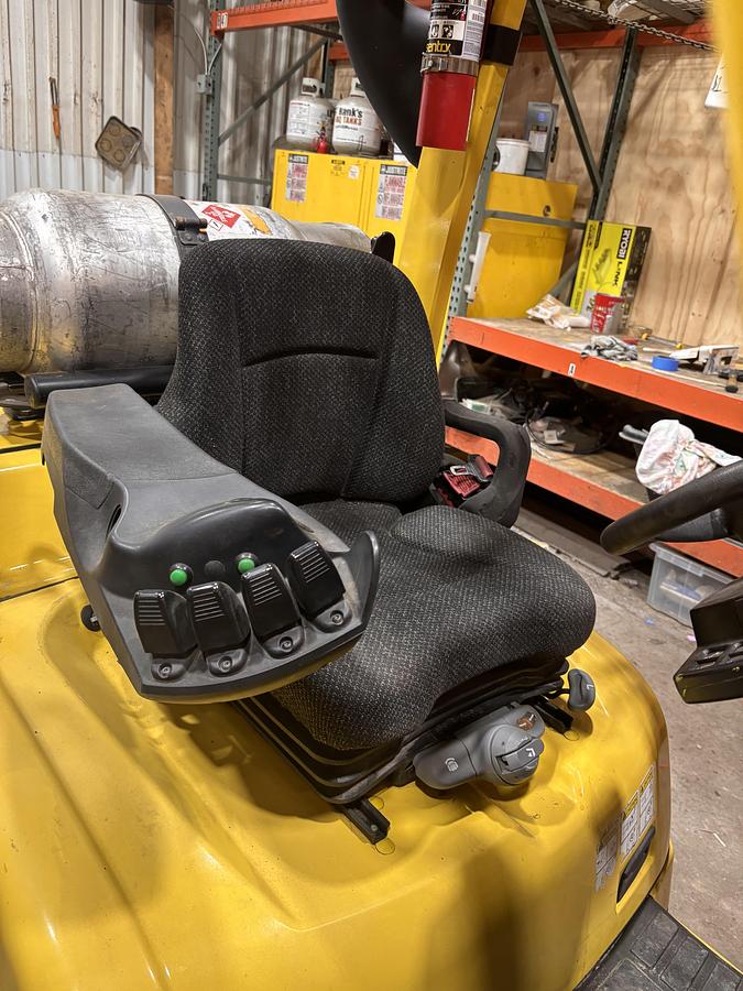 Used 7,000 POUND HYSTER MODEL S70FT FORKLIFT ROLL CLAMP TRUCK- PENDING LS