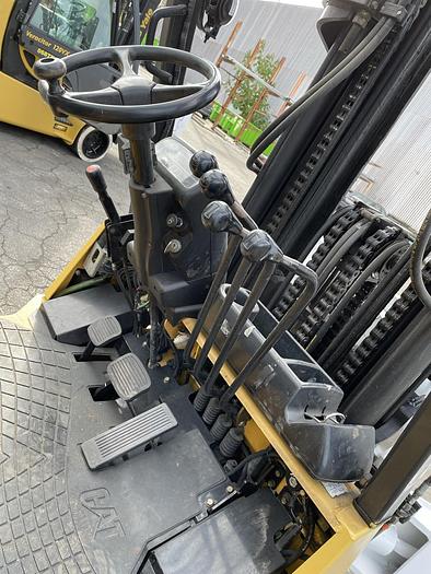 Used CATERPILLAR GC45KS 10,000LB FORKLIFT WITH 72" CASCADE CLAMP-SOLD