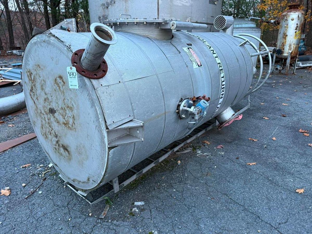 Used 870 GALLON SAVANNAH STAINLESS STEEL TANK