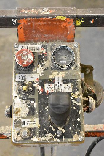 Used JLG CM-1432 ELECTRIC SCISSOR LIFT WITH 14' MAX VERTICAL REACH