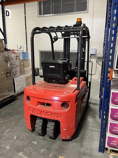 Used RAYMOND 445-C35TT 3500LB CAPACITY ELECTRIC FORKLIFT SIDESHIFT 3-STAGE MAST