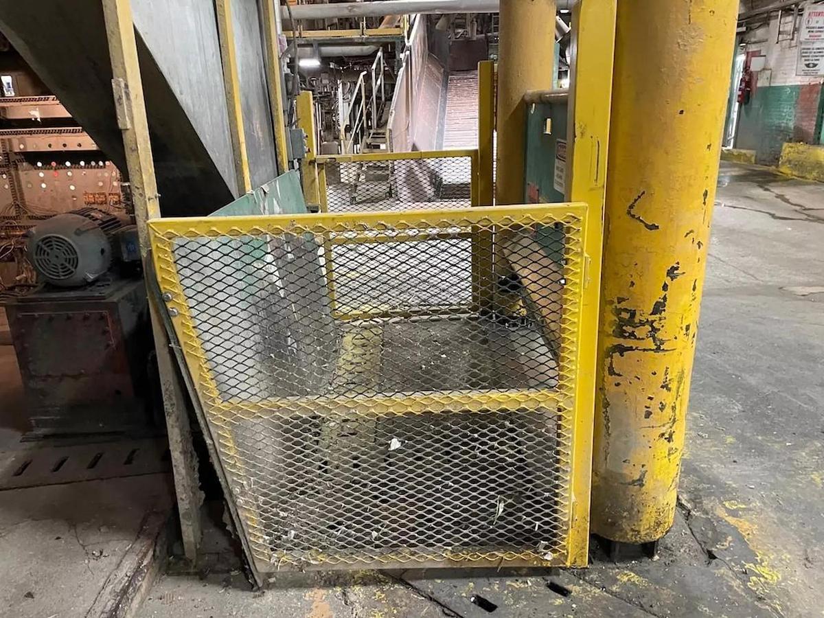 Used 78" WIDE BLACK CLAWSON PAPER ROLL SPLITTER 