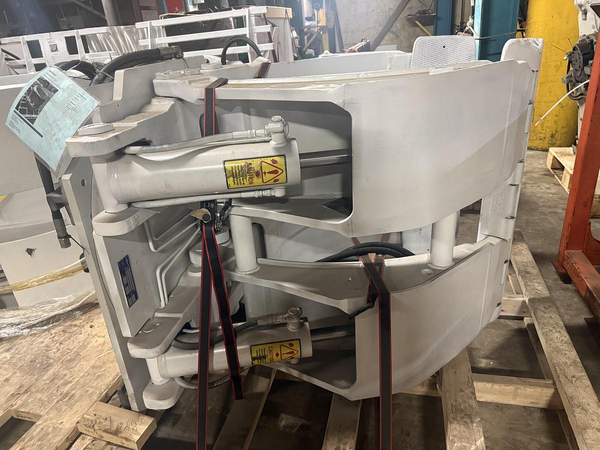 Used CASCADE MODEL 90F-RCS 60" DIA. ROLL CLAMP