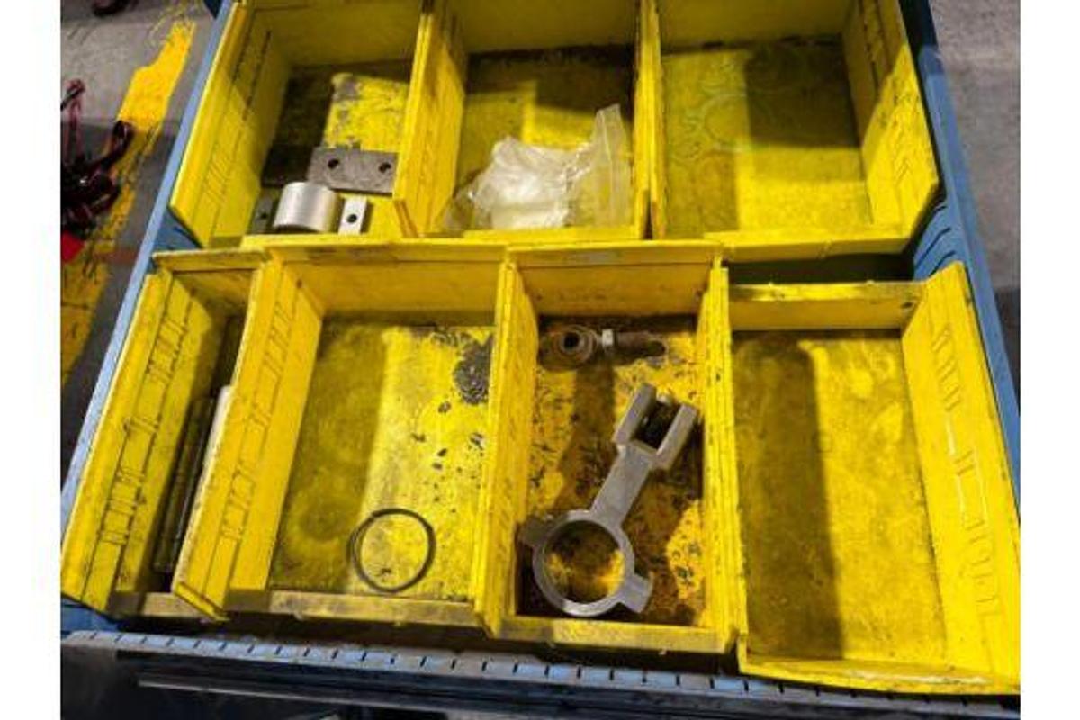 Used LYON 11 DRAWER TOOL CABINET CONTENTS NOT INCLUDED