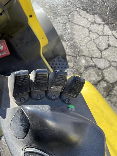 Used 12,000 POUND HYSTER S120FT-PRS FORKLIFT TWO STAGE MAST