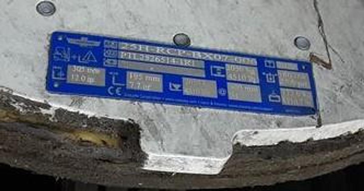 Used 60" CLASS III CASCADE ROLL CLAMP MODEL 25H-RCP-BX07-006