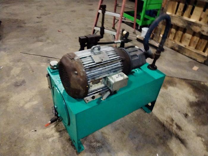 Used BLACK CLAWSON SIZE 72 DiA. X 84  WIDE PAPER ROLL SPLITTER WITH 20 HP - PENDING