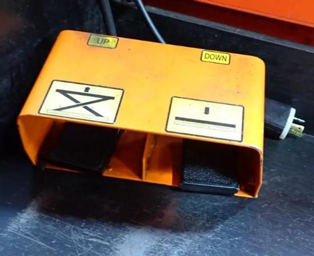 Used PRESTO LIFTS HEIGHT LOAD LEVELER MODEL P4-25-5248 P4 SERIES 2,500 POUND CAPACITY 52" X 48" PLATFORM 