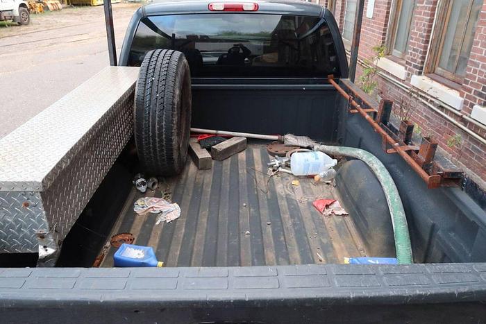 Used 2004 CHEVROLET 1500 SILVERADO 4X4 PICKUP TRUCK