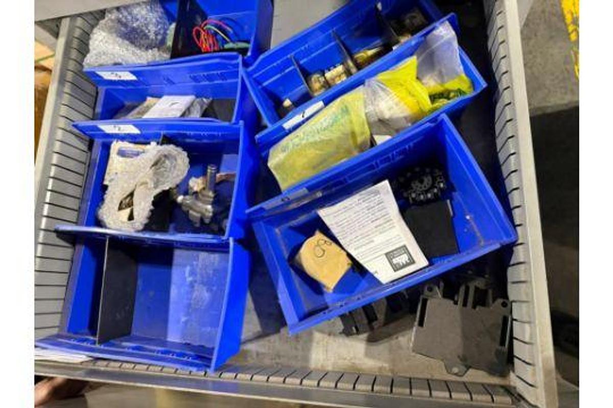 Used LYON 7 DRAWER TOOL CABINET CONTENTS NOT INCLUDED