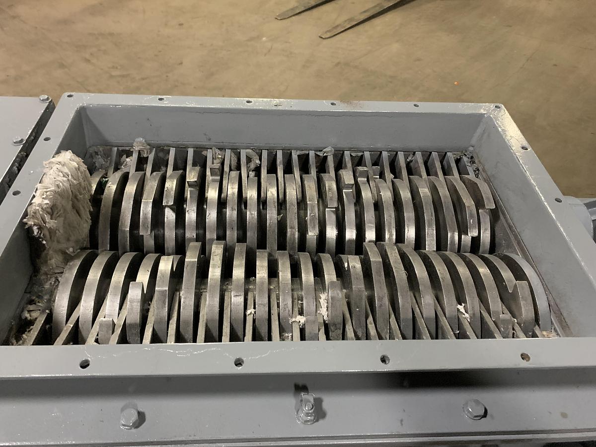 Used 25 HP SSI SHREDDER DUAL SHAFT SHREDDER