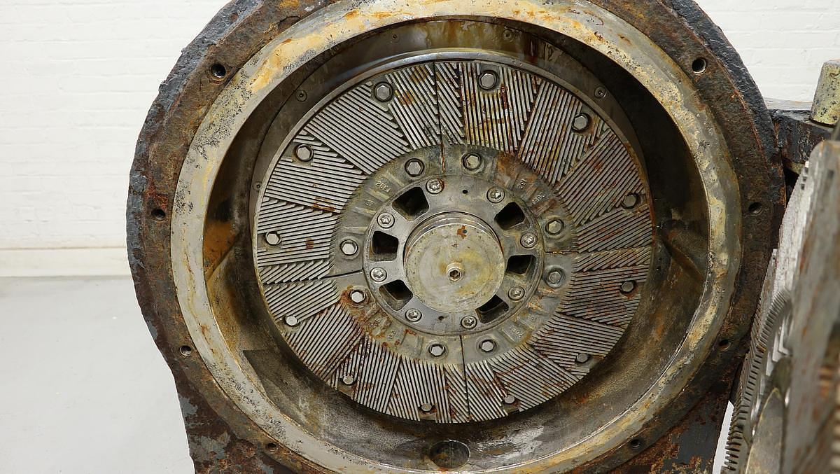 Used BELOIT DD4000 SERIES 26"/30" DISC REFINER