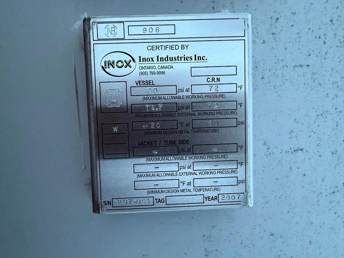 Used INOX INDUSTRIES MODEL 906 STAINLESS STEEL PRESSURE TANK