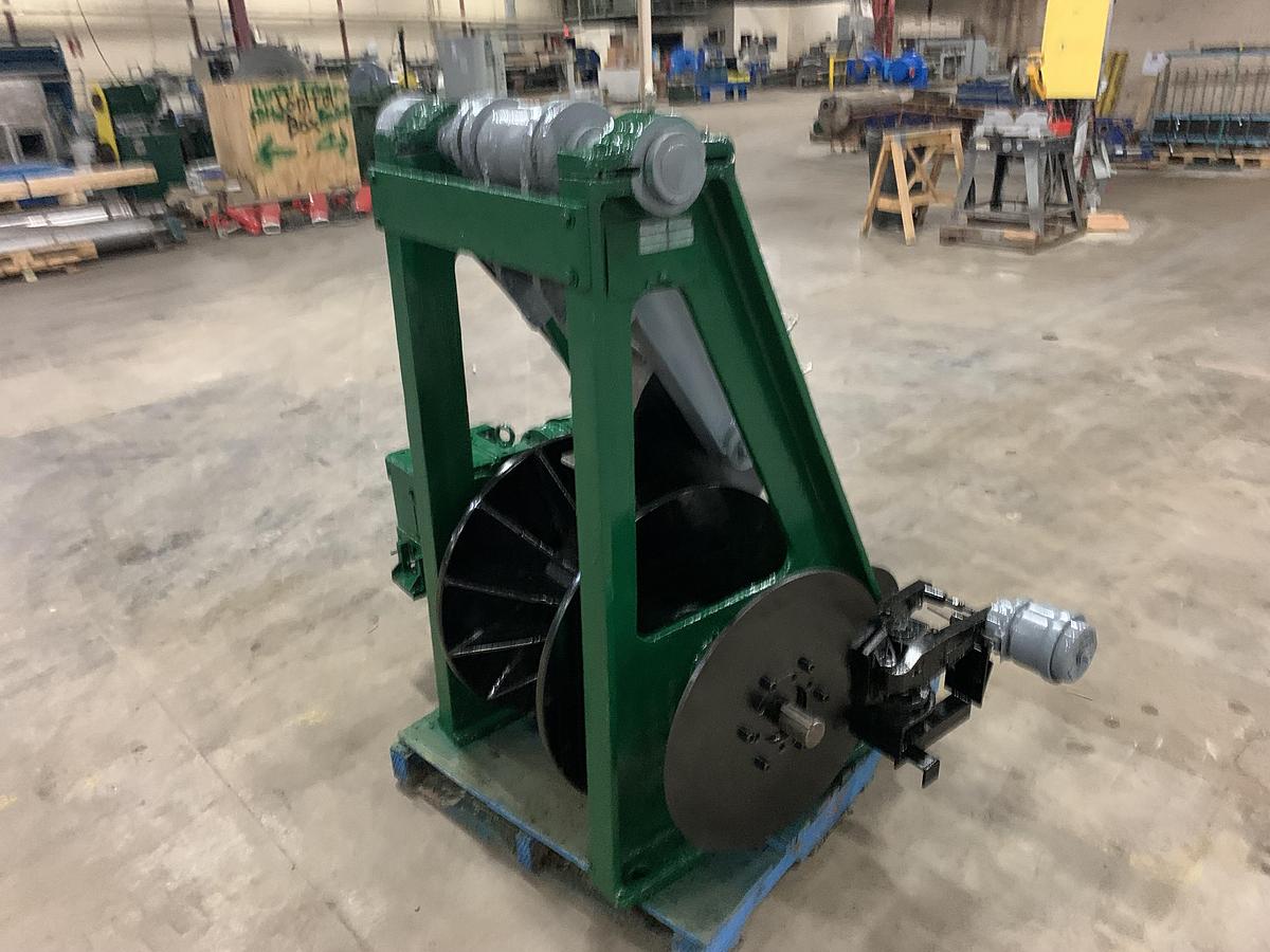 Used KADANT BLACK CLAWSON RAGGER W/ CONTROL PANEL