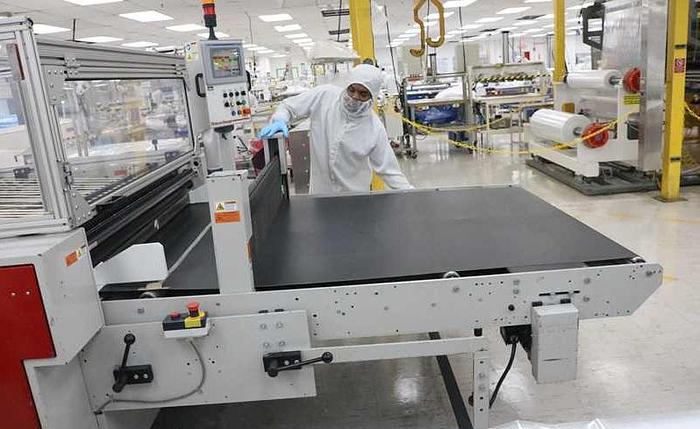 Used HUDSON SHARPE M1400-TS PLASTIC BAG MAKING MACHINE MANUFACTURED 2014