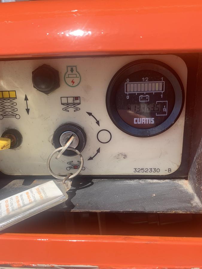 Used JLG MODEL 3369E SCISSOR LIFT ROUGH TERRAIN 33' MAX HEIGHT INTERNAL 48V ELECTRIC BATTERY