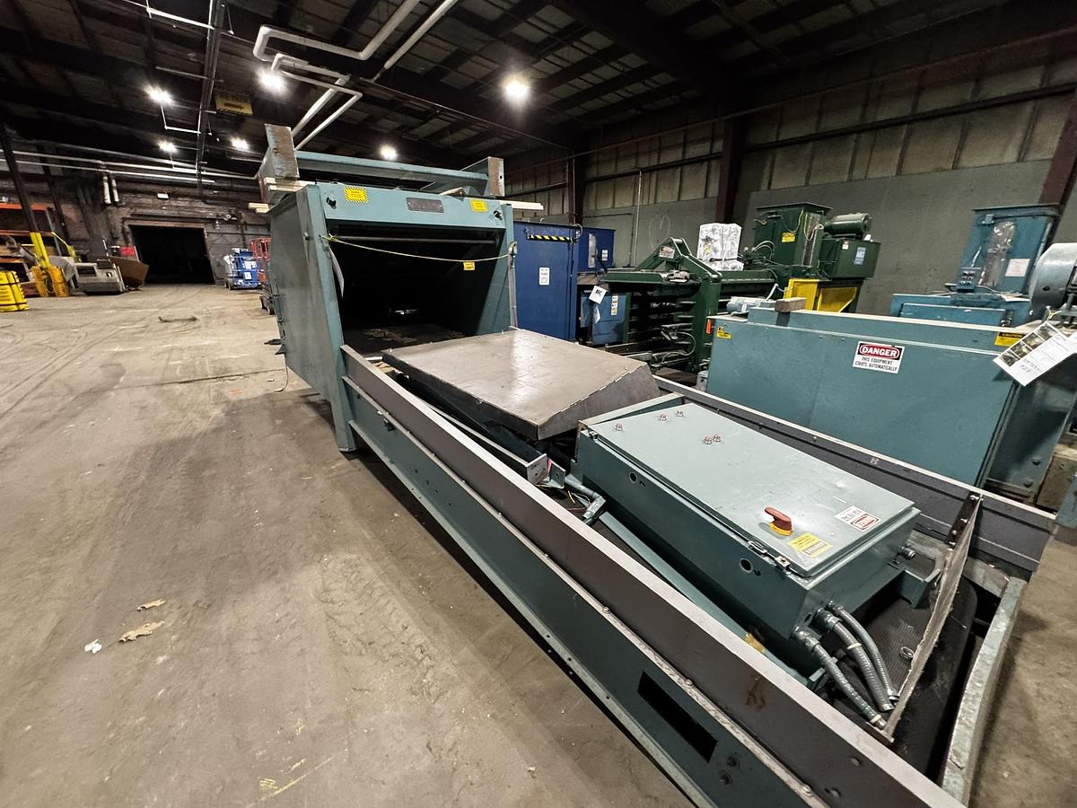 Used MAREN MODEL 72-S-0E-75 40HP HORIZONTAL AUTO-TIE BALER W/ MAREN MODEL 60 SHREDDER & CONVEYOR
