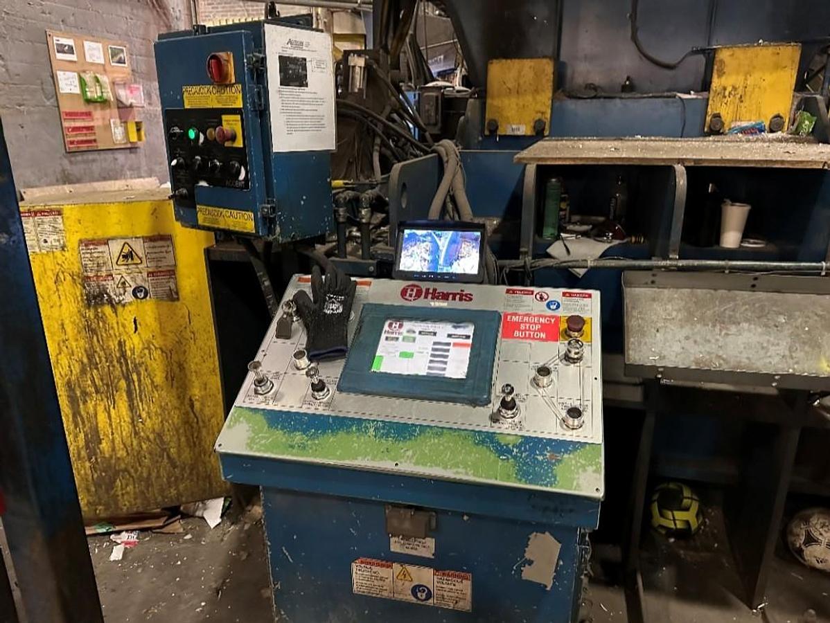 Used HARRIS TWO RAM BALER MODEL 240 T100 MFG 2013 - 200HP