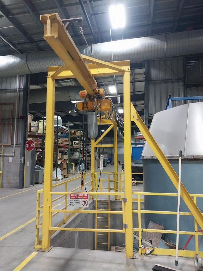 Used BLACK CLAWSON 12' DIA. HYDRAPULPER S/S W/ CONVEYOR