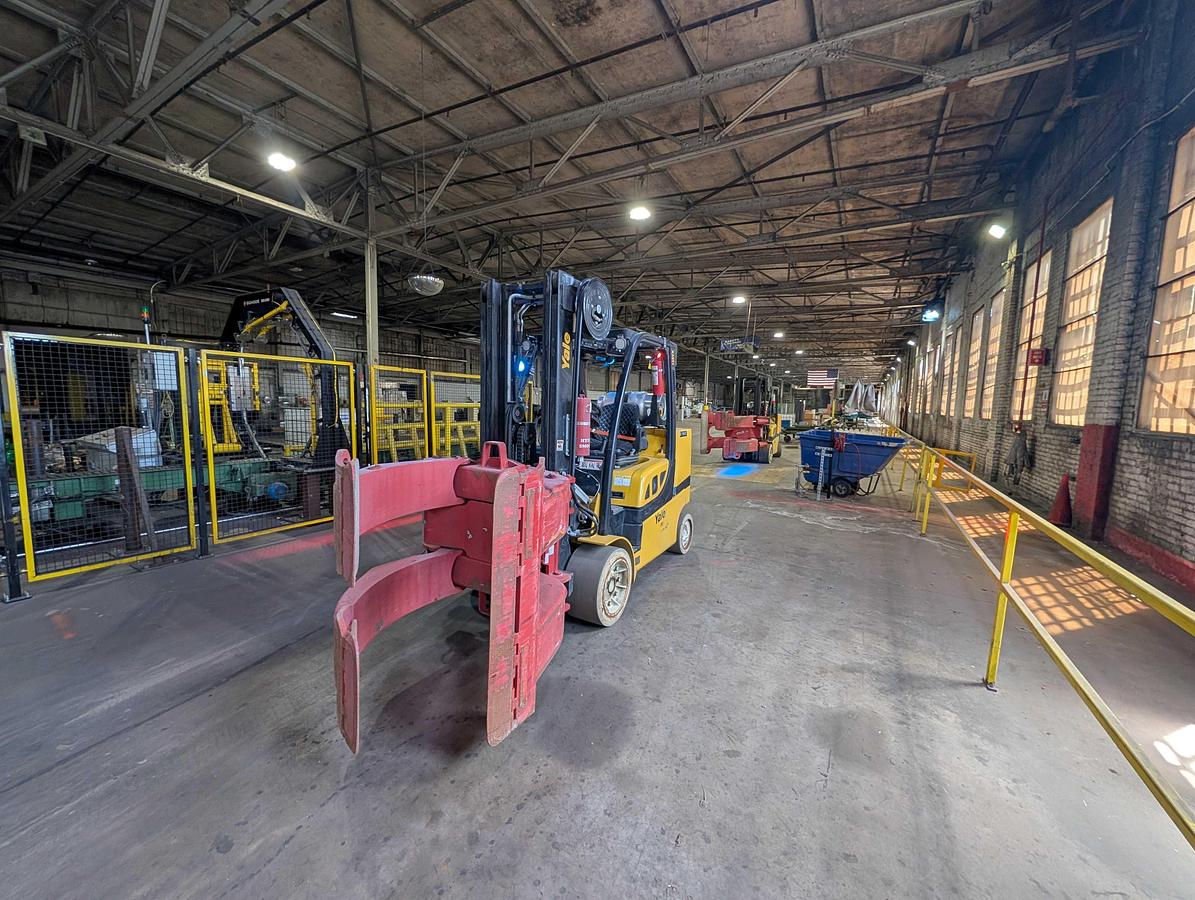 Used 12,000 POUND YALE GC120VXPRS FORKLIFT WITH 72" BOLZONI CLAMP MANUFACTURED 2021