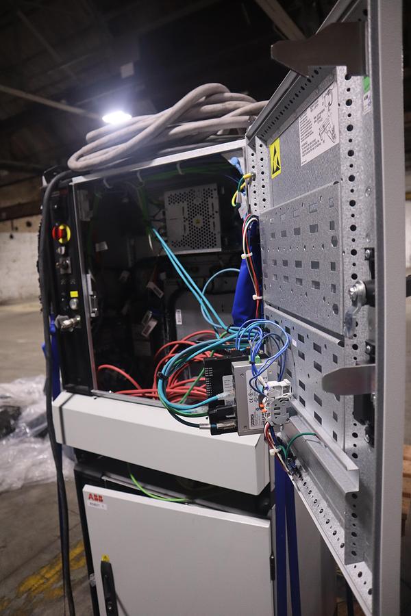 ABB MODEL IRB 6700-300/2.70 ROBOT 6-AXIS MANUFACTURED 2021
