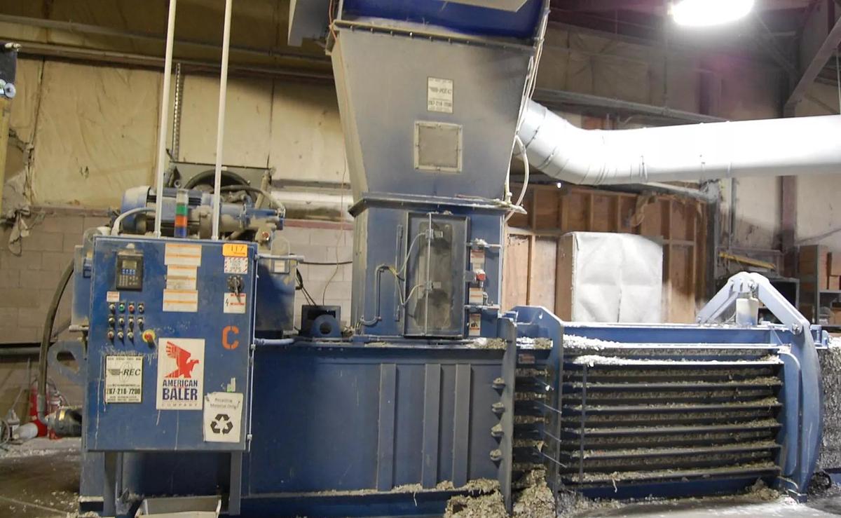 Used 30 HP HORIZONTAL AUTO TIE AMERICAN BALER MODEL PAC4029E-730