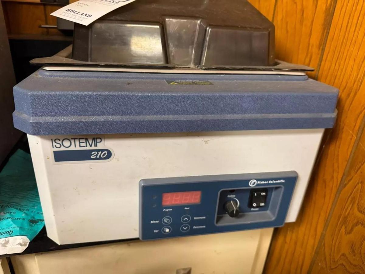 Used FISHER SCIENTIFIC ISOTEMP 210 DIGITAL-CONTROL WATER BATH