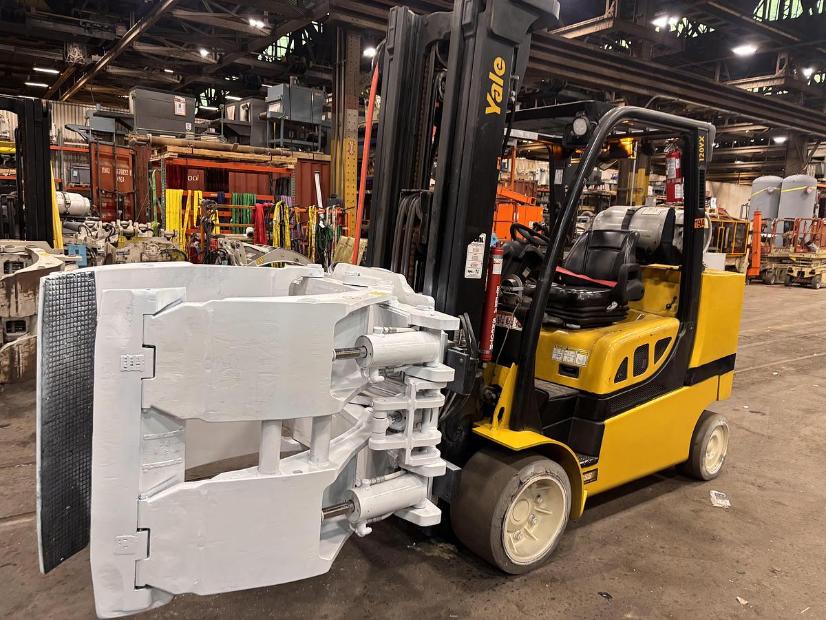 Used 12,000 POUND YALE MODEL GLC120VXPRS TRIPLE STAGE LOW MAST MANUFACTURED 2019